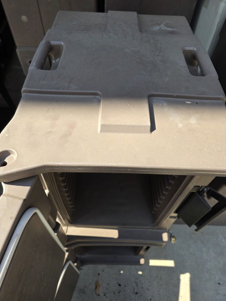 Cambro, Insulated Food Box