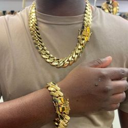 24MM Cuban Link Set 14k Gold Plated Doesn't Loses Color 