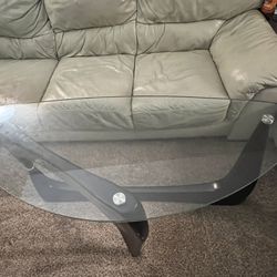 Side Table And A Coffee Table For Sell