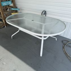 PATIO TABLE WITH GLASS TOP