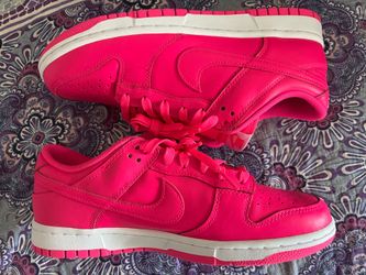 Nike Dunk Low Women's Size 10 Hyper Pink Sneakers Bright Pink