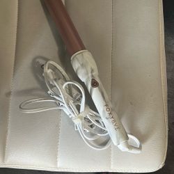 Foxy Bae Curling Wand
