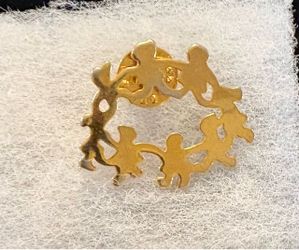 Vintage Gold-Tone Circle of Friends Children Holding Hands Lapel Pin