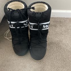 Moon Boots 