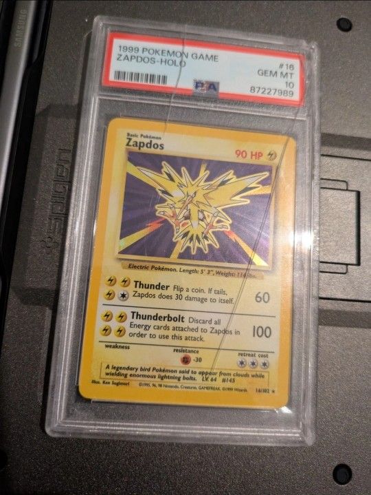 1999 Pokemon Game Zapdos Holo #16 GEM MT PSA 10