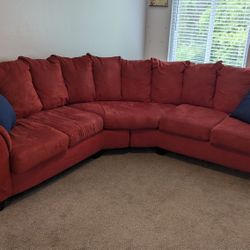 Darcy 2-Piece Sectional