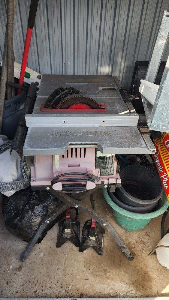 Skill Saw With Table Table Saw