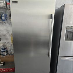 Freezer Frigidaire 