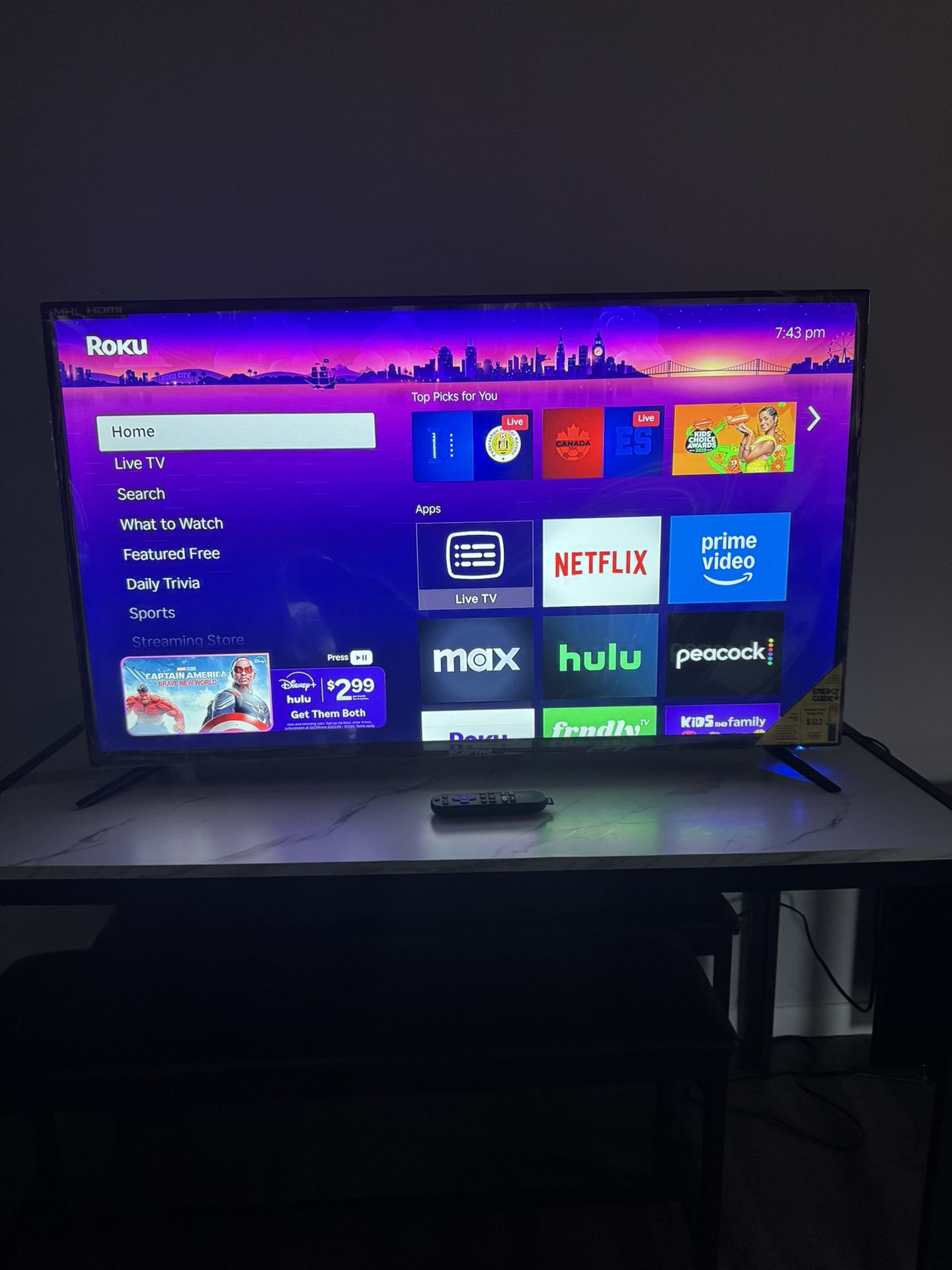 New Sceptre 43" LED TV 1080P With Roku