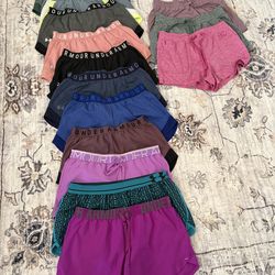 Womens Under Armour shorts size medium