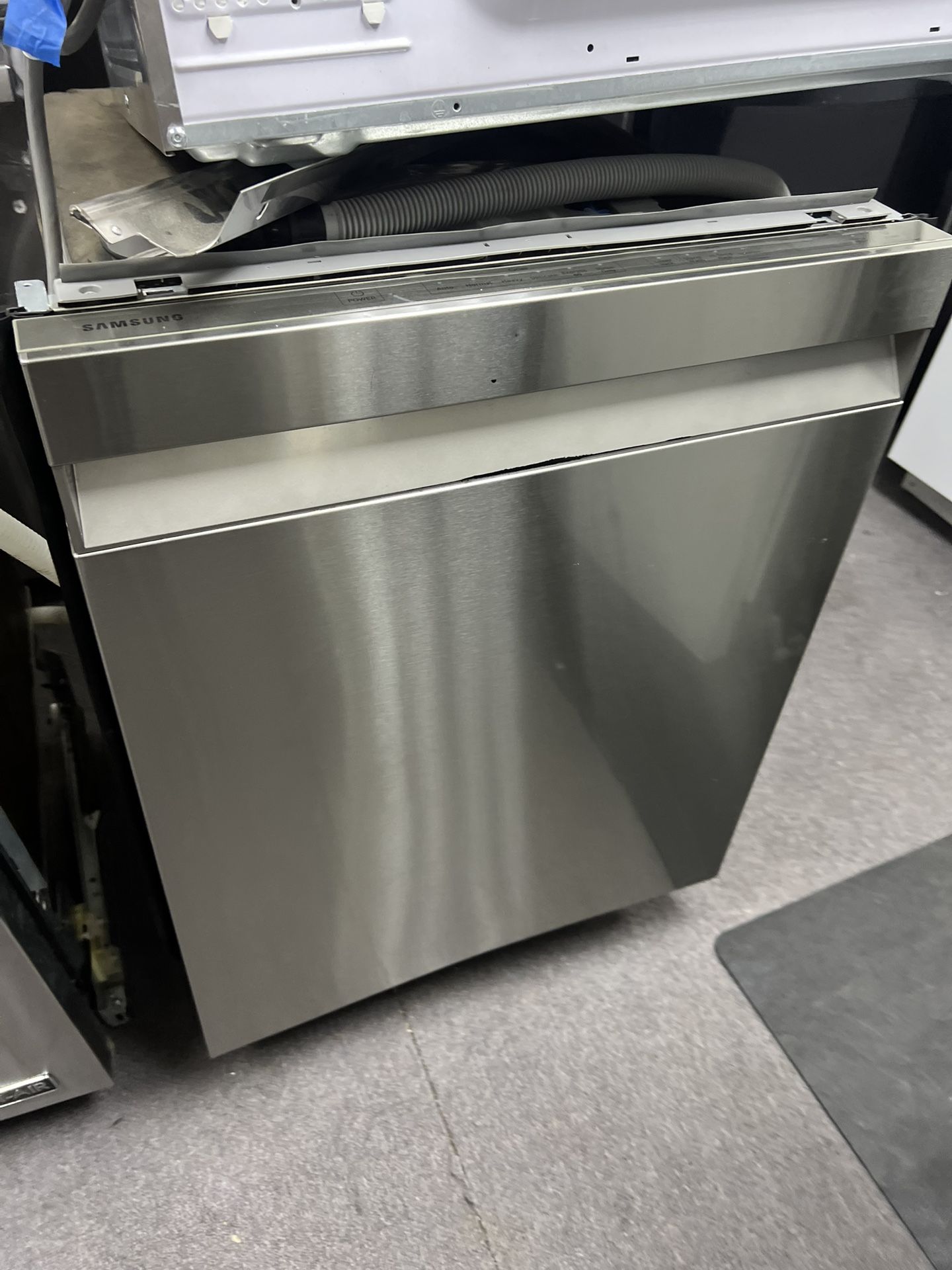 Samaung 24” Dishwasher