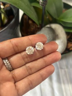 6.0cttw Moissanite studs
