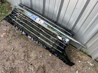 GRILL 2025-2026 CHEVROLET TAHOE O SUBURBAN