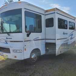 2005 Winnebago Sightseer 35N