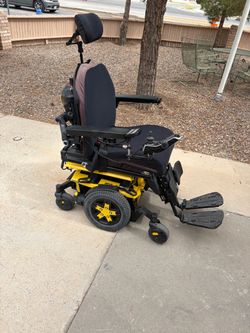Electric Wheelchair
