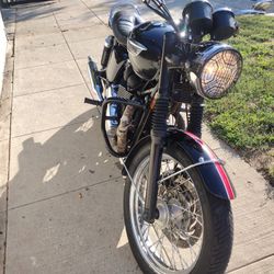 2014 Triumph Bonnaville T100 ,13,000 Millas