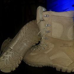 Belleville Size 8.5 Military Boots