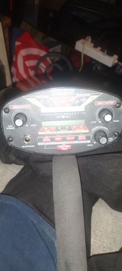 Bounty Hunter Landstar metal detector come with bag headphones and it works