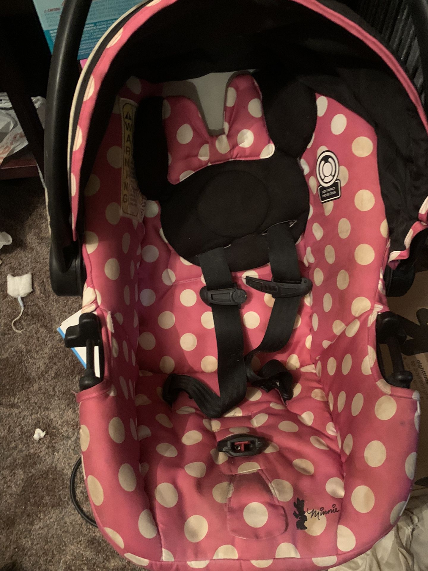 Minnie Mouse Car seat 