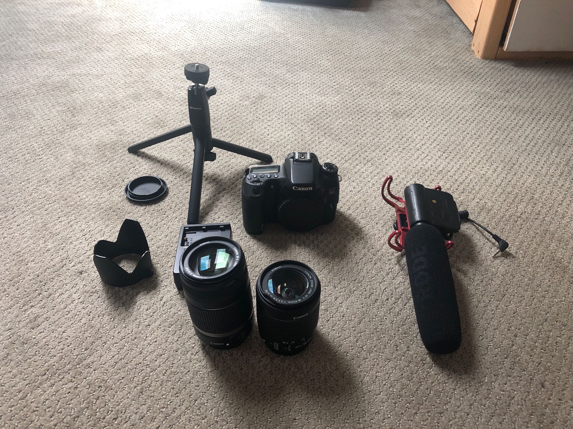 Camera equipment (canon 70d + shotgun mic)