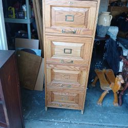 Oak 4 Drawer Locking Filing Cabinet With Keys