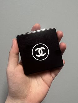 【Best Gift🎁Christmas deal🔥】Chanel makeup mirror, Brand New