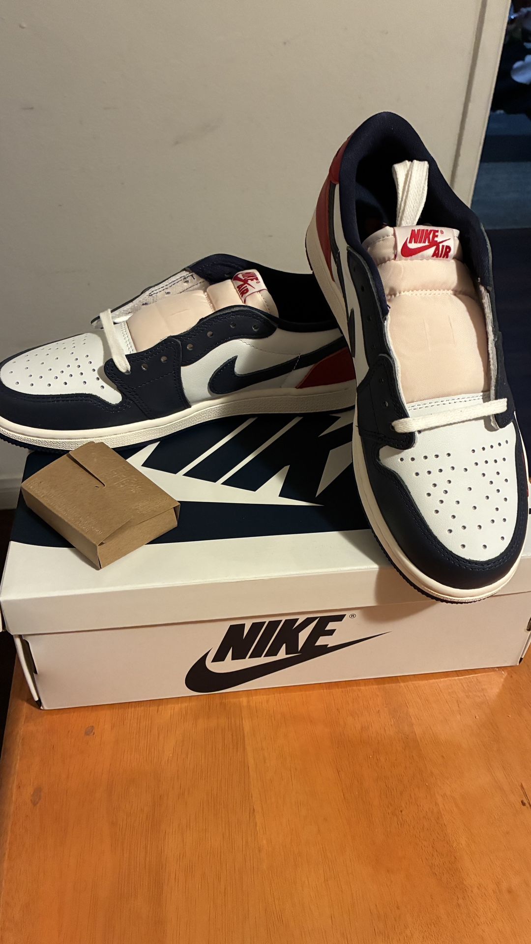 Air Jordan 1 Low Retro Og “Howard University, Size 8