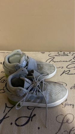 Adidas shoes for boys, size 4