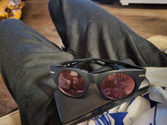 DKNY Cat-Eye Sunglasses Black Frame Pink Lenses