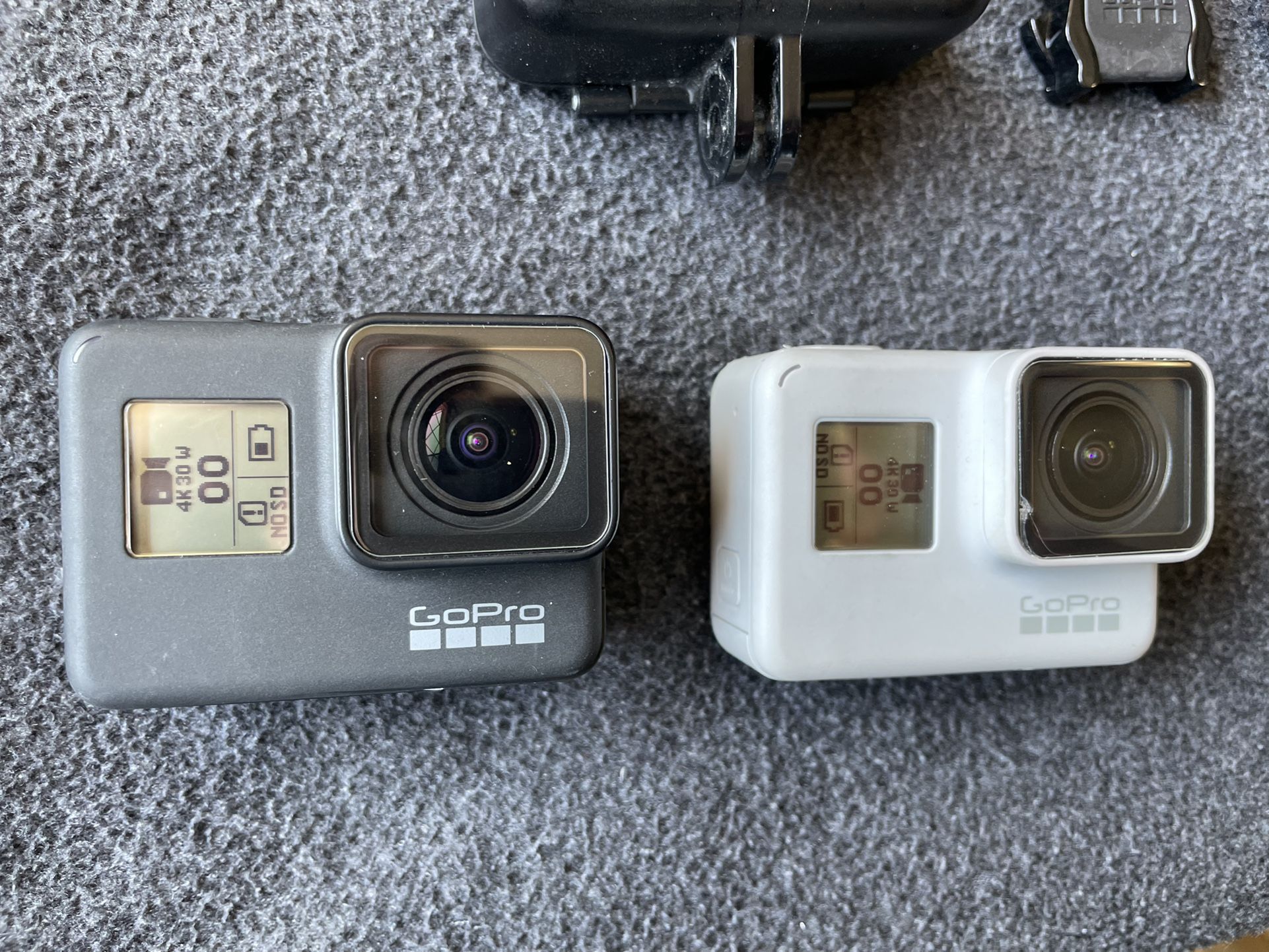 2 GoPro Hero 7 Black’s