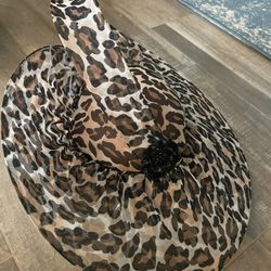 LEOPARD PRINT  HAT 