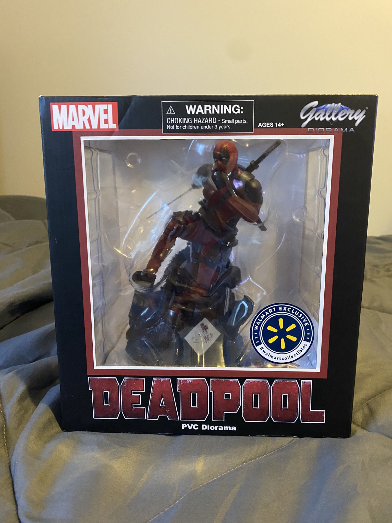 Deadpool Statue Figure