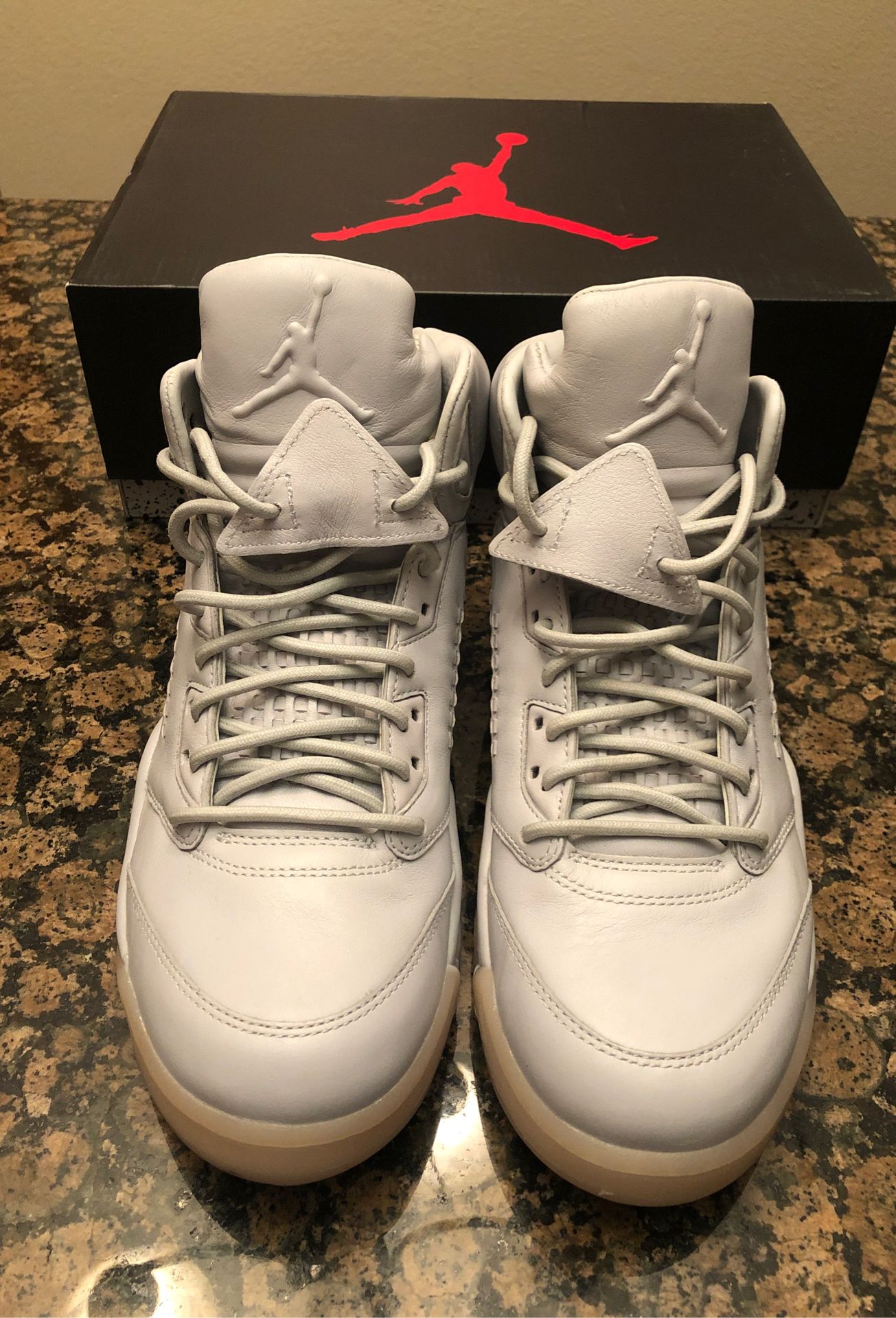 BRAND NEW! Very limited Jordan’s size 9 all 100% leather