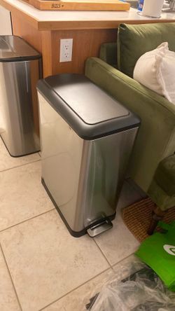 Simple human double trash can