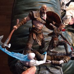 God Of War Stone Mason Statue With Box