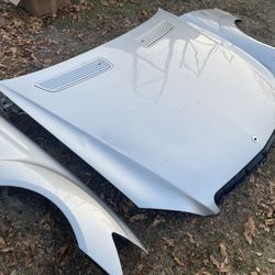 Mercedes S550 W221 Hood And Passenger Fender
