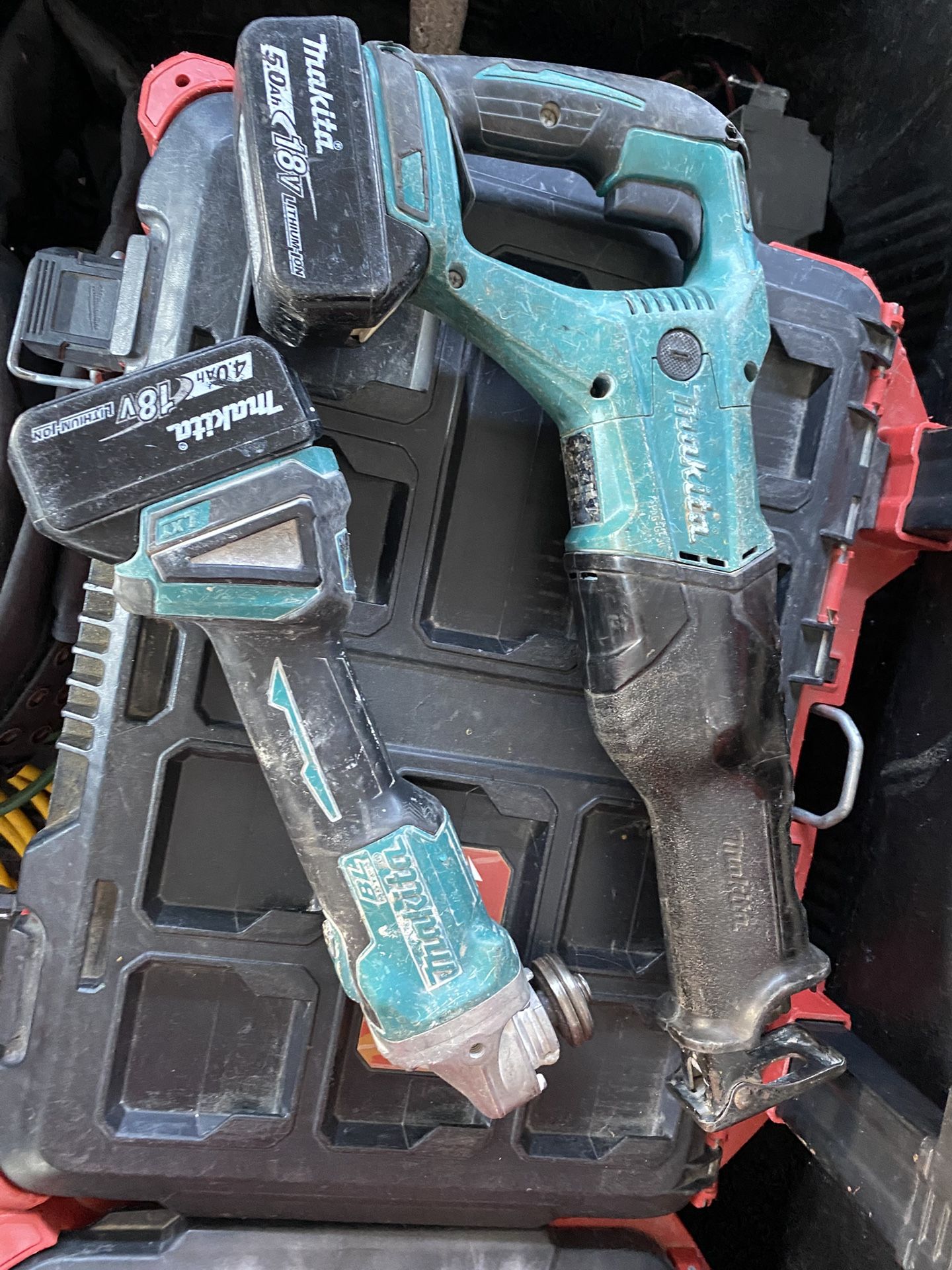 Makita 18v Grinder And Saw Saw