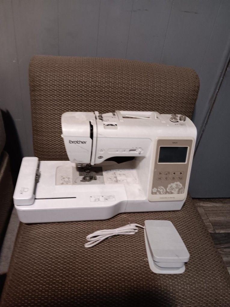 Brother SE625 Embroidery Sewing Machine