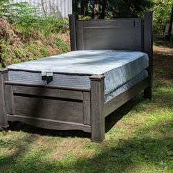 Queen Size Beautyrest Harmony Mattress And Box Spring
