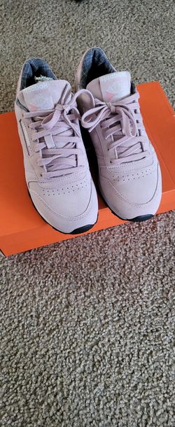 Womens Reebok Pink Suede Shoe