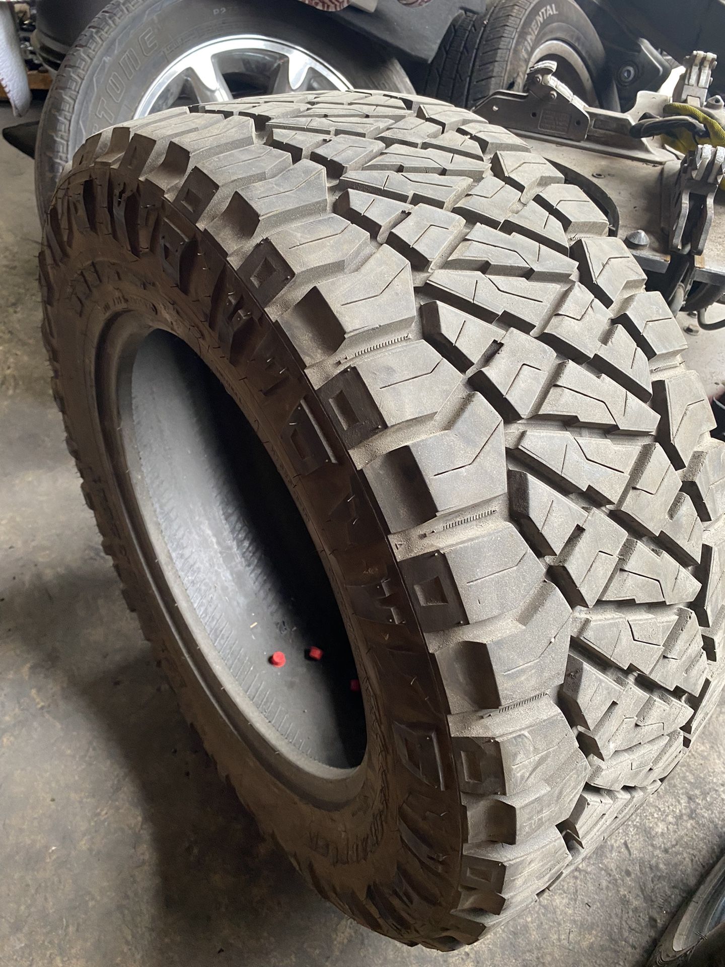 35x13.50r20 Nitto Ridge Grappler