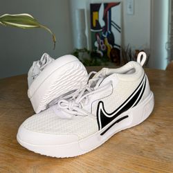 Nike Tennis Shoe