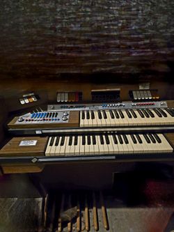 Balwin Fanfare Deluxe Organ