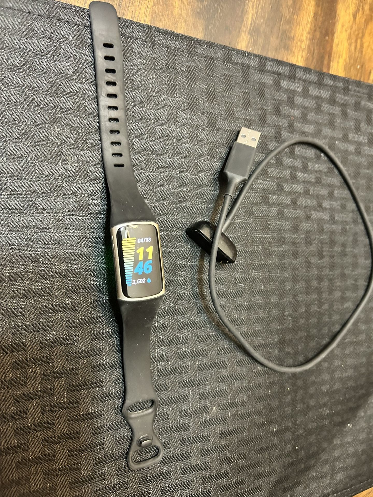 FITBIT CHARGE 5 ADVANCED FITNESS AND HEALTH TRACKER