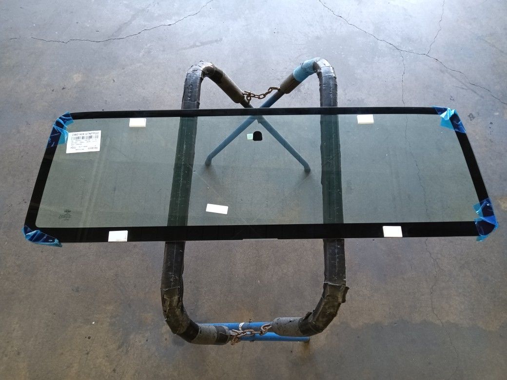 Brand New 2001 - 2006 Jeep Wrangler Windshield