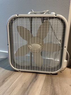 Lasko Fan - 20 in. 3 Speed Air Circulating Box Fan