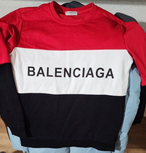 Full sleeve T shirt size M preowned