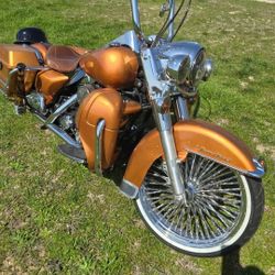 Trade Or Sell  05 Harley Davidson Road King