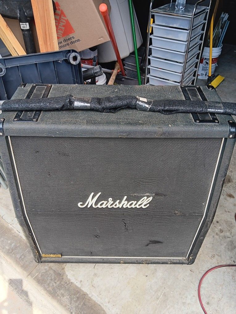 Marshall 1960A Jcm900 LEAD Cabinet. Needs Work