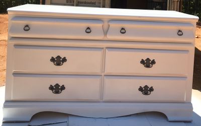 Beautiful Dresser White & Gray Approx 60in
